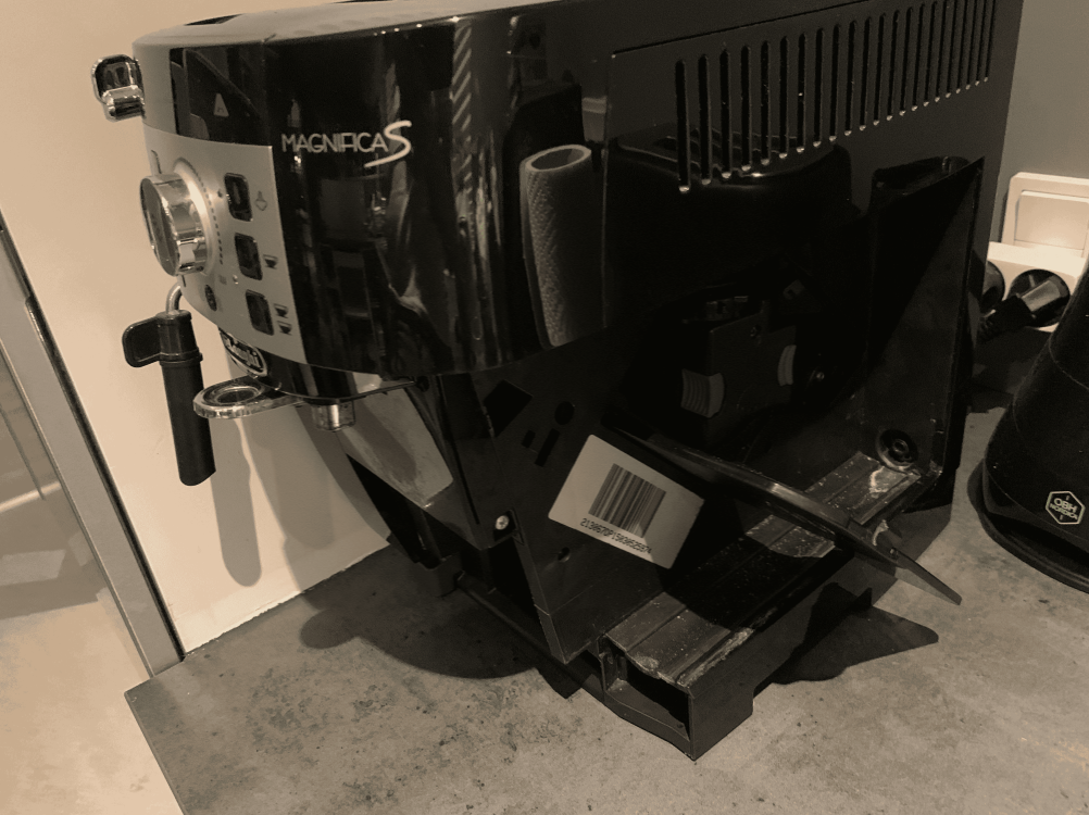 Removing and reseating the brew unit in the De’Longhi Magnifica S